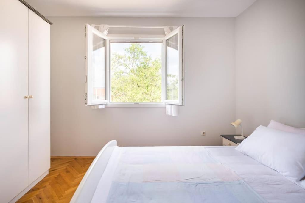 Holiday Home Goranka Zmijavci Eksteriør billede